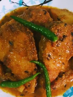 ভেটকি মাছের ঝাল(Bhetki macher jhal recipe In Bengali) রেসিপির প্রধান ছবি