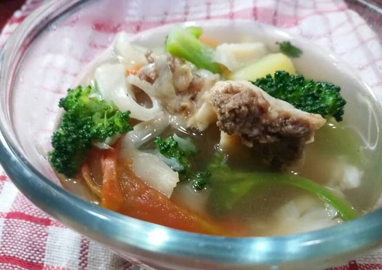 Bagaimana Menyiapkan Sop jamur tiram &amp; brokoli 🍀 yang Bikin Ngiler