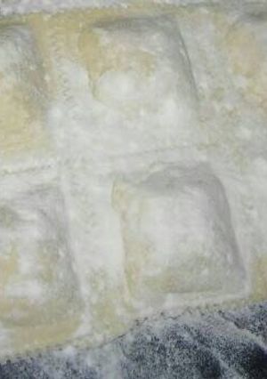 Una foto de Raviolones de pollo