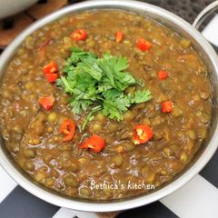 A picture of Sabut Masoor Dal (Whole Red Lentil Curry).