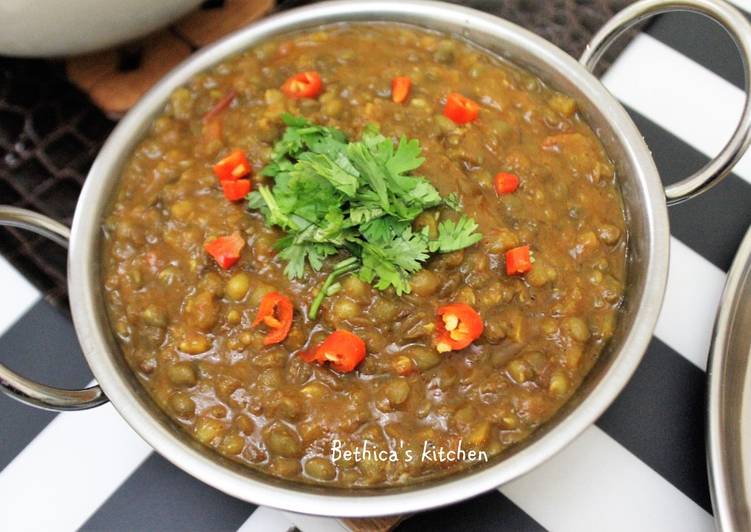 Slow Cooker Recipes for Sabut Masoor Dal (Whole Red Lentil Curry)