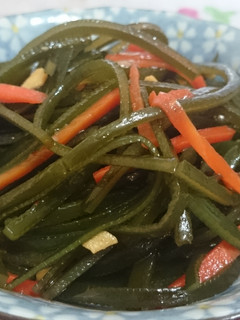 涼拌海帶絲 的食譜成品照片