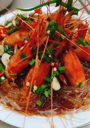 Hình của món Tôm hấp miến.