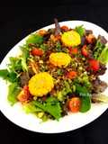 Ensalada de lentejas con lechuga variada