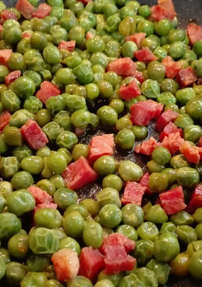 Una foto de Guisantes con jamón