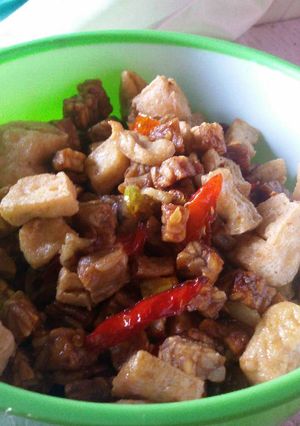 Foto resep Tahu tempe goreng kering