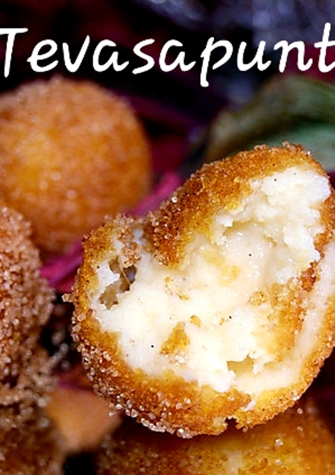 Una foto de Croquetas de crema pastelera (bocaditos de cielo)💚 Grinch V/S C
