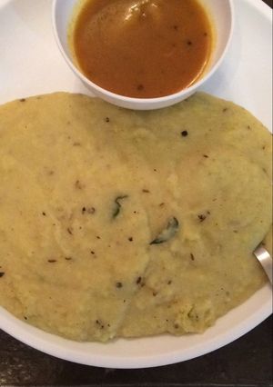 A picture of South Indian Rava Pongal.