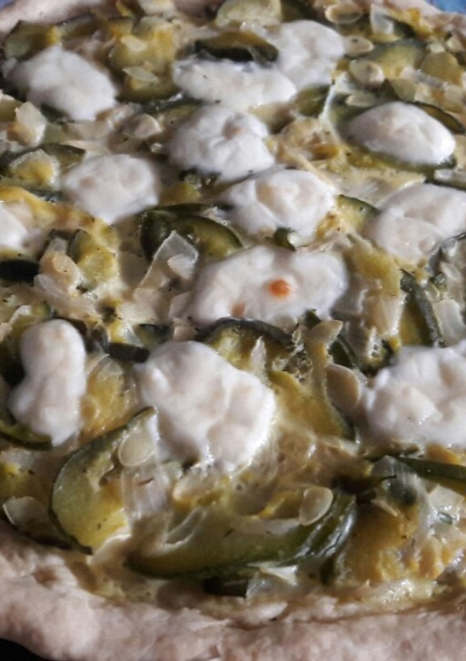 Una foto de Tarta de zapallitos con masa casera