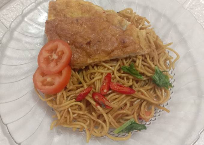 Resep Mie Kuning Goreng Oleh Santy Ummu Khansa - Cookpad