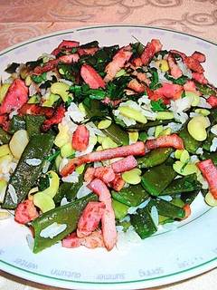 Una foto de Ensalada de judías, beicon y arroz