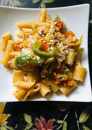 A picture of Primavera pasta.