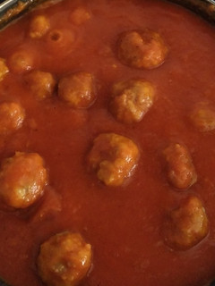 Una foto de Albóndigas con tomate
