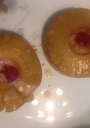 A picture of Pineapple upside-down cake.