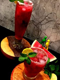 वाटरमेलन कूलर (watermelon cooler recipe in hindi) रेसिपी मुख्य फोटो