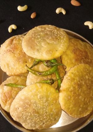 राजस्थानी खस्ता उड़द दाल कचौरी (rajasthani Khasta urad dal kacho रेसिपी मुख्य फोटो