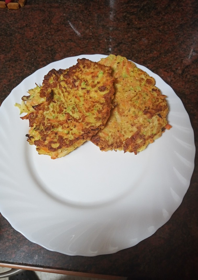 Una foto de Hamburguesas de calabacín, zanahoria y queso
