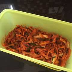 A picture of Kimchi (dengan bahan lokal).