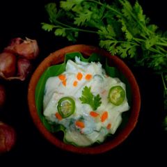 A picture of Cucumber carrot raita.
