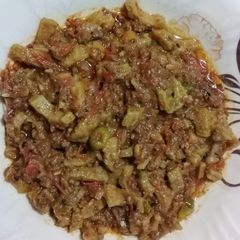 A picture of Qeema karela.