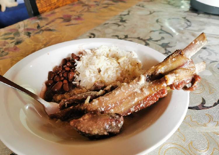 Costilla de cordero ahumada en coco 🥥