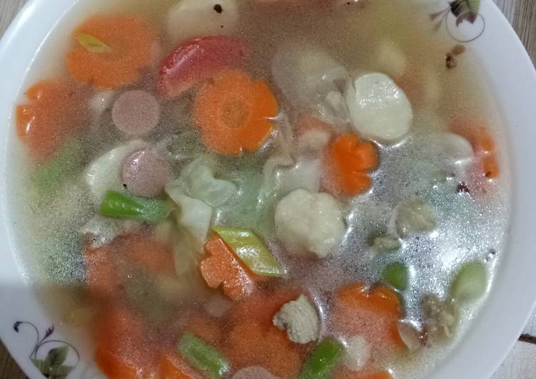 Langkah Mudah untuk Membuat Sup sayuran ceria yang Enak Banget