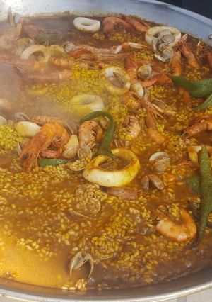 Tenger gyümölcsei paella recept fotója