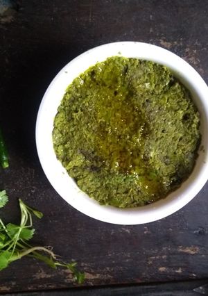 A picture of Flat beans and mustard seeds paste (seem sorse bata).