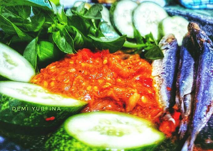 Resep Sambal Cobek Oleh Demi Yurfina Cookpad Resep Sambal Cobek Oleh Demi Yurfina Cookpad