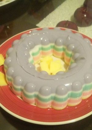 Una foto de Gelatina de coco de colores
