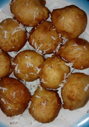 A picture of Puff puff/fanke.