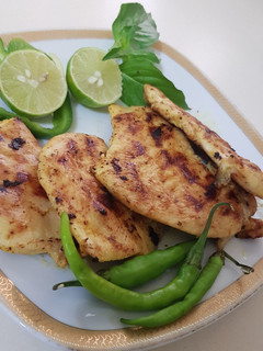 عکسی از دستور سینه مرغ گریل شده