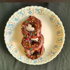 A picture of Apple rings.