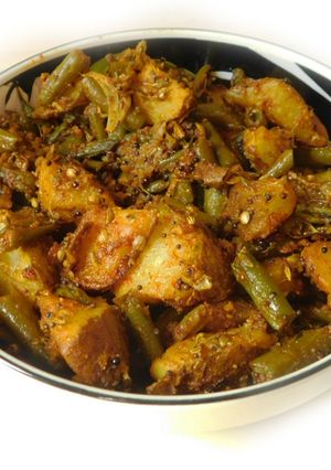 A picture of Potato beans  stir fried (Bodi).