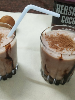 ચીકુ કોકો શેક (Chikoo Coco Shake Recipe In Gujarati) રેસીપી મુખ્ય ફોટો