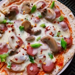 A picture of Tortilla Pizza.