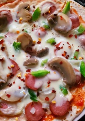 A picture of Tortilla Pizza.