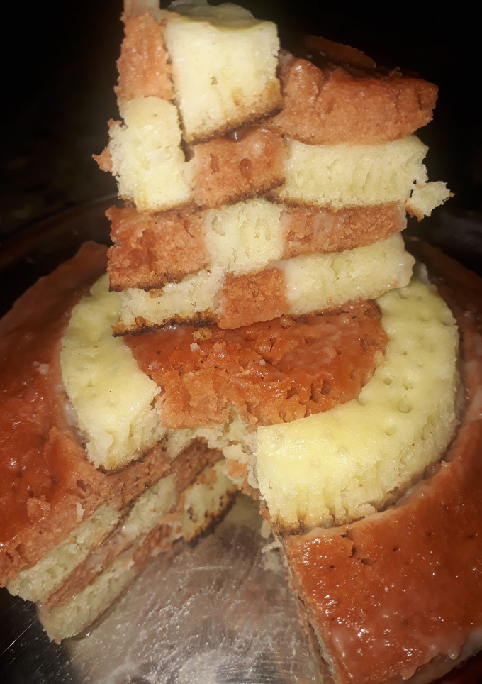 ரெட் வெல்வெட் செஸ் கேக் (Red velvet chess cake recipe in tamil) செய்முறை முக்கிய புகைப்படம்