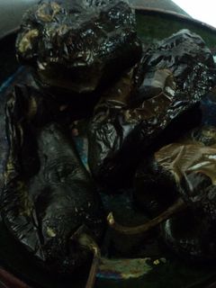 Una foto de Chiles asados poblanos para rellenar, salsa o rajas las Correa con hierbas