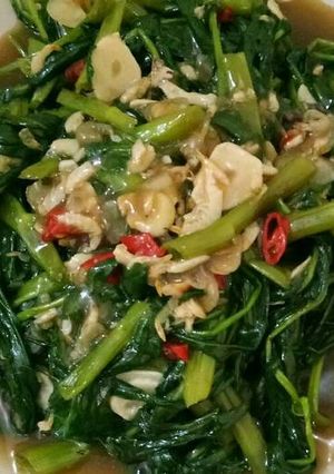 Foto resep Tumis Kangkung Rebon Enakk.....