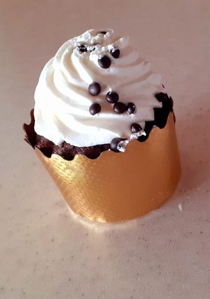 عکسی از دستور دسر خامه ای کیک شکلاتی😋🤩