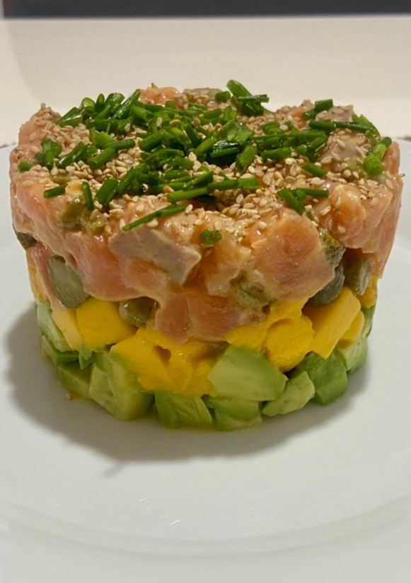 Una foto de Tartar de Salmón