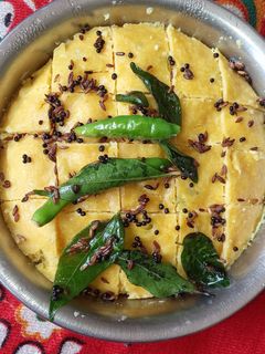 டோக்லா (Dhokla recipe in tamil) செய்முறை முக்கிய புகைப்படம்