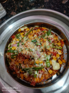 ब्रेड पिज़्ज़ा(bread pizza recipe in Hindi) रेसिपी मुख्य फोटो