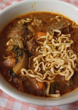 Φωτογραφία της συνταγής Η δική μου noodle soup με μοσχάρι