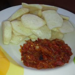 A picture of Fried Yam With Sauce.