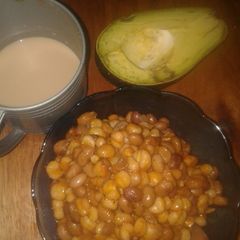 A picture of #Localfood-Eldoret. Muthokoi/Avocado/tea.