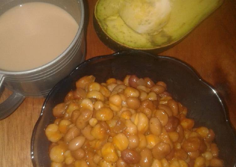 Simple Way to Prepare Any-night-of-the-week #Localfood-Eldoret. Muthokoi/Avocado/tea