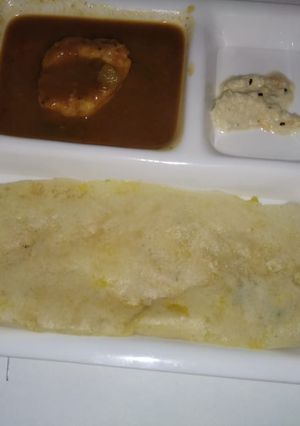 A picture of Dosa sambhar.