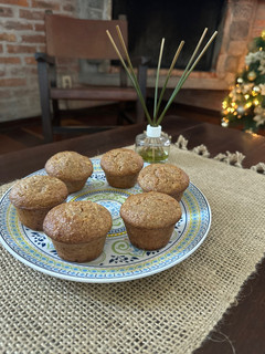 Una foto de 🍎 MUFFINS INTEGRALES DE MANZANA 🍎